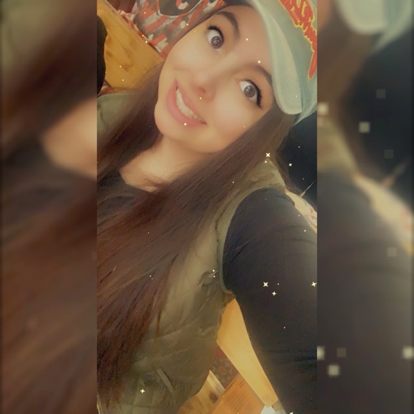 Meet your Posher, Camilla - Picture 12 of 12